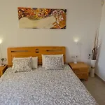 Вілла 5 Bedrooms Адехе