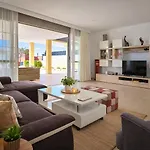 5 Bedrooms Вилла