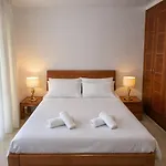 5 Bedrooms Вилла *