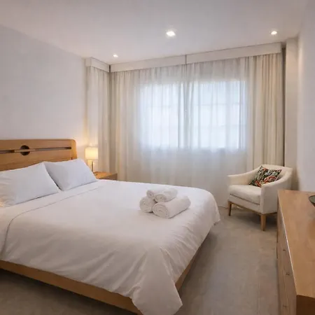 5 Bedrooms Адехе