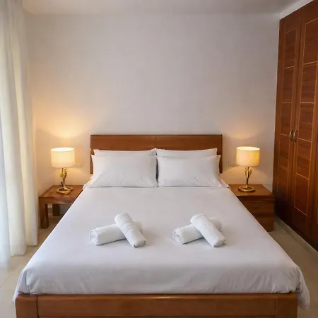 5 Bedrooms 别墅 *